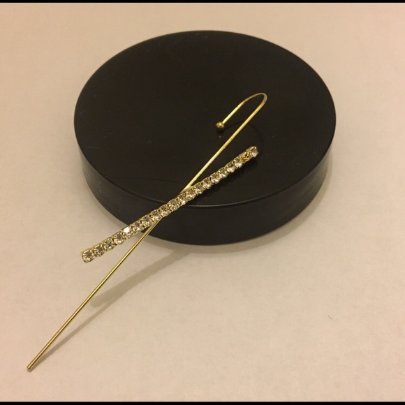 Set Of 7 Gold Ear Climbers/ $6 each - Picture 5 of 9